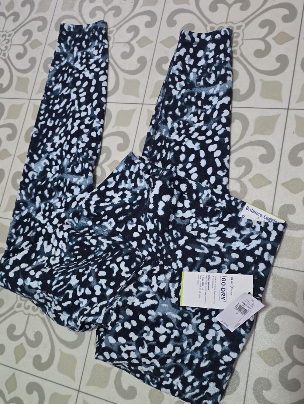 Old Navy Size Small Blue White Go-Dry Active Balance 7/8 Ankle Leggings NWT!